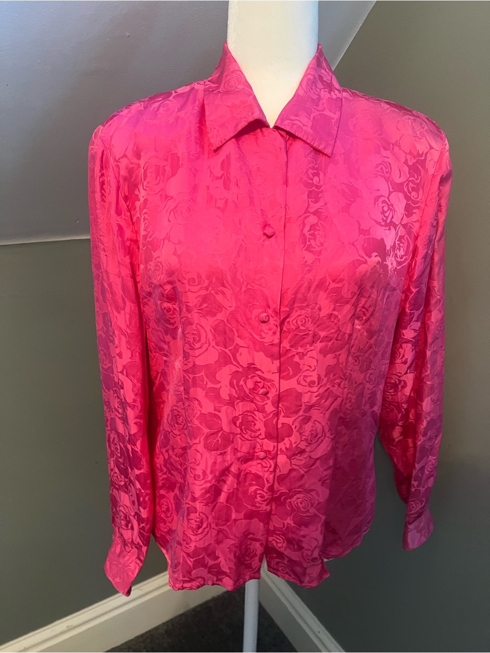 Bright Pink Floral Jacquard Button-Up Blouse-100%silk